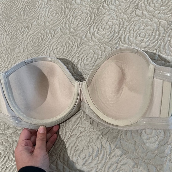 Wacoal strapless beige bra - Picture 2 of 6